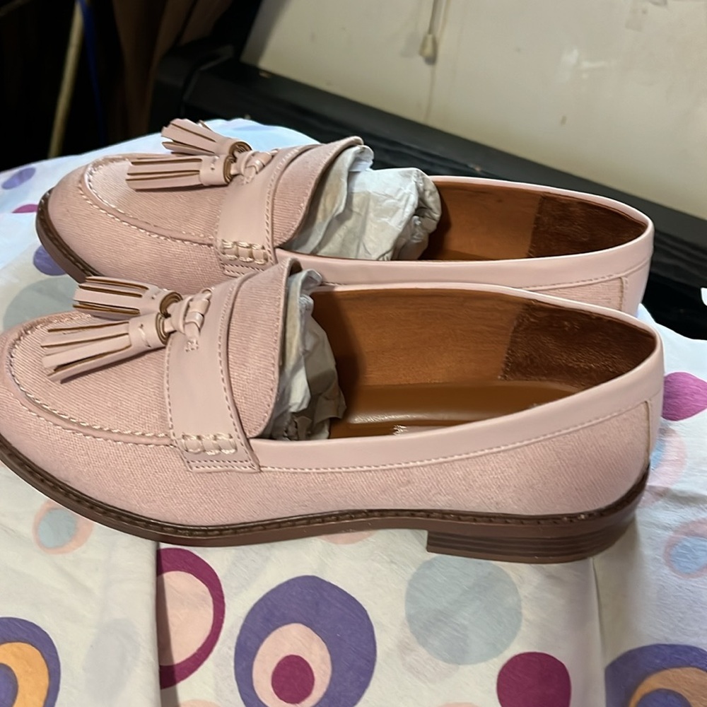 Shoes - Picture 8 of 12